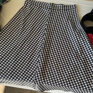 Black and White Houndstooth Skirt